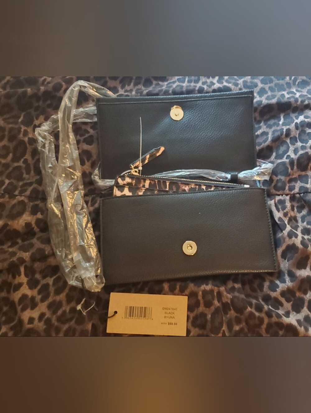 Steve Madden Black Clutch With Leopard Wristlet  NWT - Picture 2 of 9